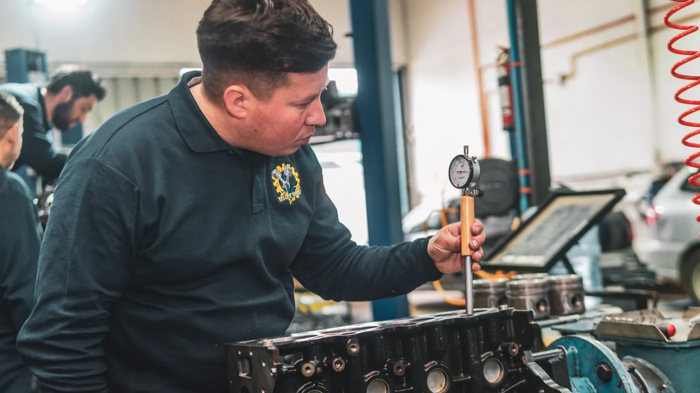 Diagnóstico de motor diésel con instrumentos de medición